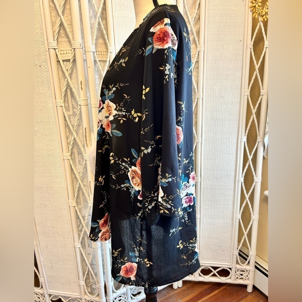 Abollria Kimono Floral Dark Blue and Pink Open Front Blouse size Large - Picture 5 of 16